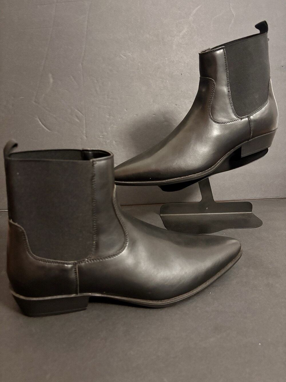 ASOS DESIGN Chelsea boots in black with Cuban heel. Mens Size 13